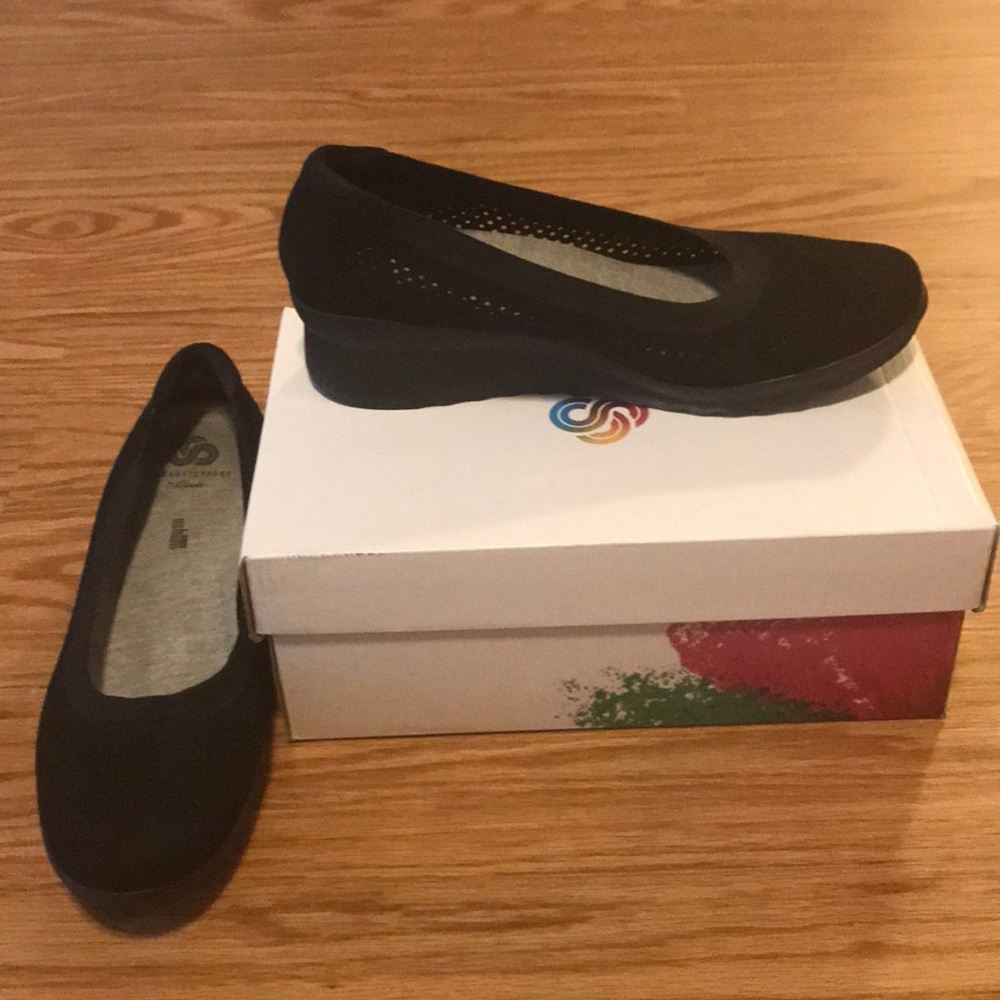 Clarks Caddell Trail wedge NWOB size 37